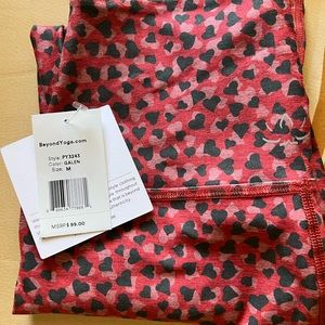 Beyond Yoga spacedye heart leggings NWT